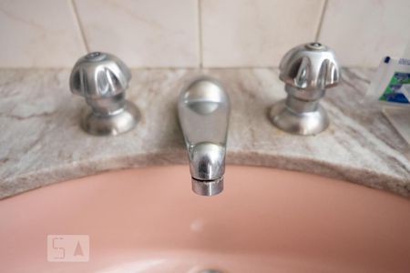 Apartamento à venda com 250m², 3 quartos e 5 vagas Apartamento à venda com 250m², 3 quartos e 5 vagasBanheiro 1