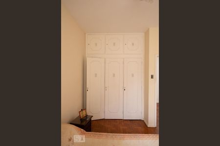 Apartamento à venda com 250m², 3 quartos e 5 vagas Apartamento à venda com 250m², 3 quartos e 5 vagasQuarto 3