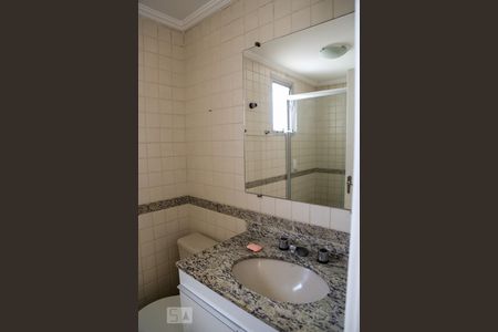 Banheiro de apartamento à venda com 1 quarto, 43m² em Vila Clementino, São Paulo