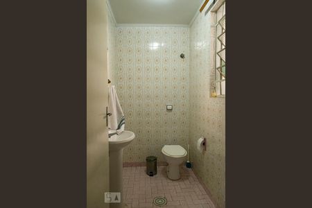 BANHEIRO de casa à venda com 3 quartos, 125m² em Carandiru, São Paulo