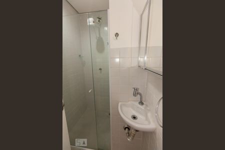 Banheiro de apartamento para alugar com 1 quarto, 25m² em Barra Funda, São Paulo