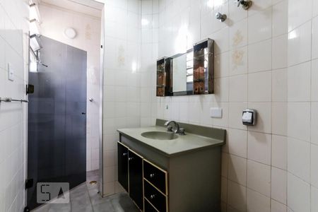 Banheiro de apartamento para alugar com 2 quartos, 78m² em Vila Gumercindo, São Paulo