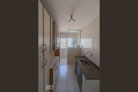 Cozinha de apartamento à venda com 2 quartos, 57m² em Vila Marina, São Paulo