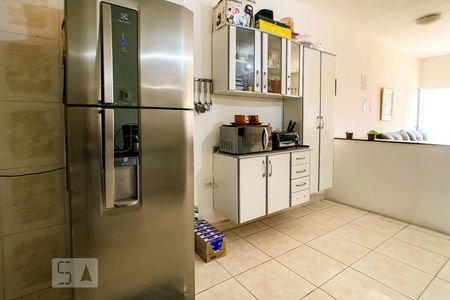 Casa para alugar com 78m², 2 quartos e 2 vagasCozinha