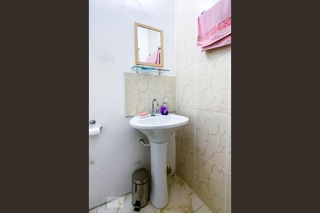 Casa para alugar com 78m², 2 quartos e 2 vagasLavabo