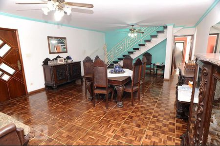 Casa para alugar com 400m², 4 quartos e 3 vagas Casa para alugar com 400m², 4 quartos e 3 vagasSala