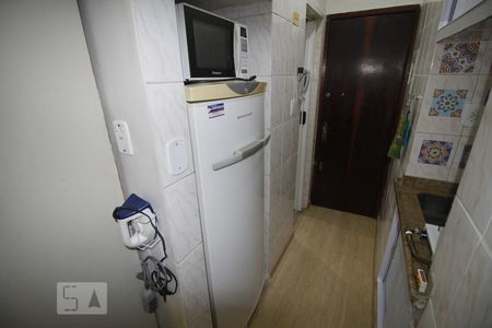 Cozinha de kitnet/studio para alugar com 1 quarto, 26m² em Botafogo, Rio de Janeiro