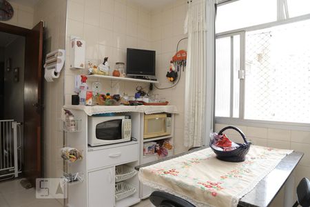 Apartamento à venda com 170m², 4 quartos e 2 vagasCozinha