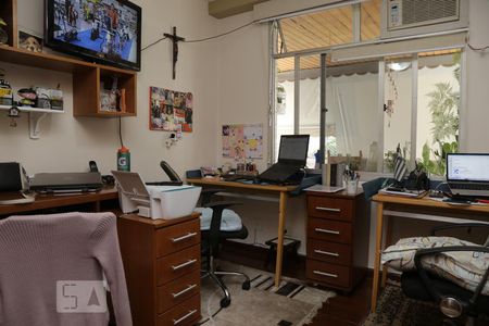 Apartamento à venda com 170m², 4 quartos e 2 vagasQuarto 4