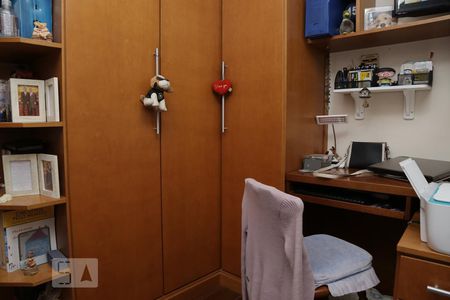 Apartamento à venda com 170m², 4 quartos e 2 vagasQuarto 4