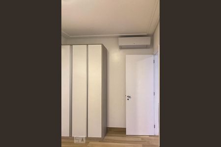 Quarto de apartamento para alugar com 1 quarto, 50m² em Empresarial 18 do Forte, Barueri