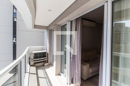 Varanda de apartamento para alugar com 1 quarto, 50m² em Empresarial 18 do Forte, Barueri