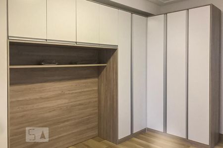 Quarto de apartamento para alugar com 1 quarto, 50m² em Empresarial 18 do Forte, Barueri