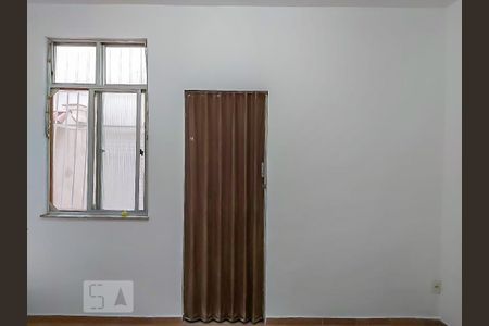 Sala de casa para alugar com 2 quartos, 55m² em Penha, Rio de Janeiro