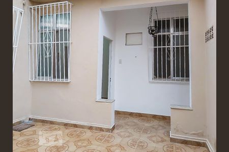 Casa para alugar com 55m², 2 quartos e sem vaga Casa para alugar com 55m², 2 quartos e sem vagaVaranda