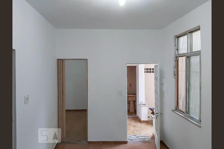 Sala de casa para alugar com 2 quartos, 55m² em Penha, Rio de Janeiro