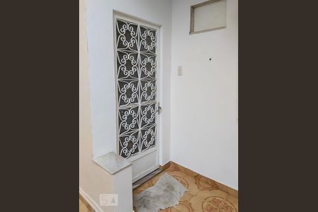 Casa para alugar com 55m², 2 quartos e sem vaga Casa para alugar com 55m², 2 quartos e sem vagaVaranda