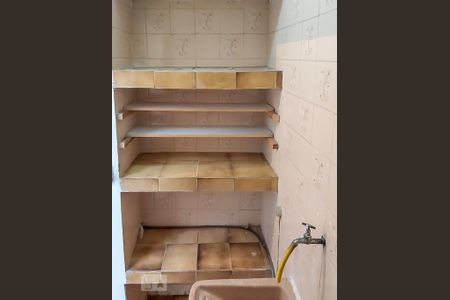 Casa para alugar com 55m², 2 quartos e sem vaga Casa para alugar com 55m², 2 quartos e sem vagaÁrea de Serviço