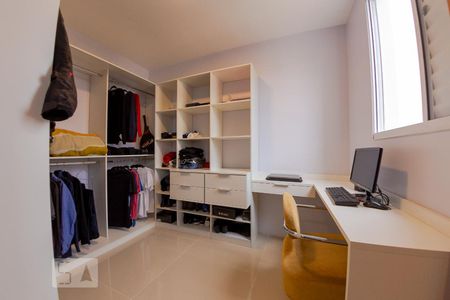 Closet/Escritório de apartamento à venda com 2 quartos, 52m² em Humaitá, Porto Alegre
