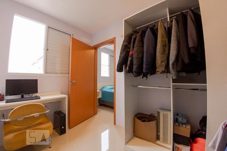 Apartamento à venda com 52m², 2 quartos e 1 vaga Apartamento à venda com 52m², 2 quartos e 1 vagaCloset/Escritório