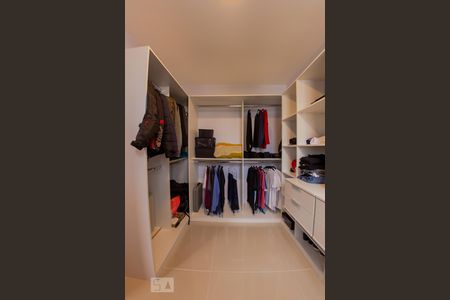 Apartamento à venda com 52m², 2 quartos e 1 vaga Apartamento à venda com 52m², 2 quartos e 1 vagaCloset/Escritório
