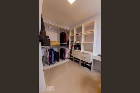 Apartamento à venda com 52m², 2 quartos e 1 vaga Apartamento à venda com 52m², 2 quartos e 1 vagaCloset/Escritório