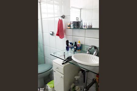 Banheiro 1 de casa à venda com 3 quartos, 180m² em Vila Invernada, São Paulo