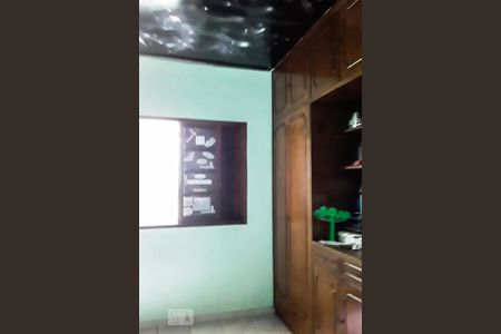 Quarto 3 de casa à venda com 3 quartos, 180m² em Vila Invernada, São Paulo