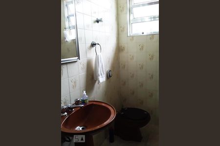 Banheiro 2 de casa à venda com 3 quartos, 180m² em Vila Invernada, São Paulo