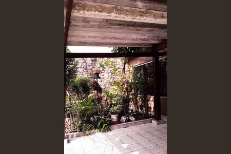 Casa à venda com 180m², 3 quartos e 3 vagasEntrada