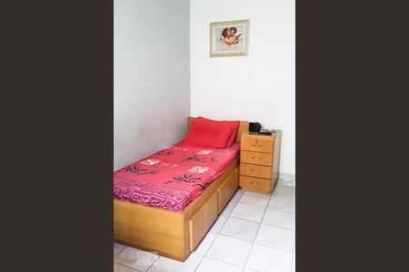 Quarto 2 de casa à venda com 3 quartos, 180m² em Vila Invernada, São Paulo