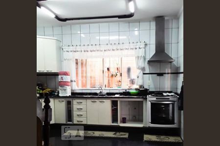 Cozinha de casa à venda com 3 quartos, 180m² em Vila Invernada, São Paulo