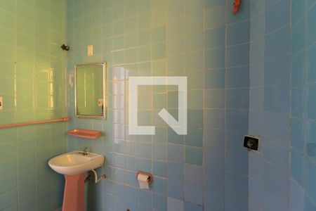 Casa à venda com 300m², 3 quartos e 8 vagasBanheiro