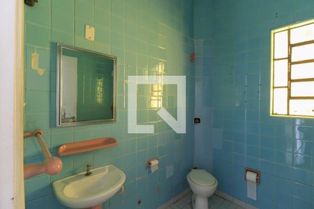 Casa à venda com 300m², 3 quartos e 8 vagasBanheiro