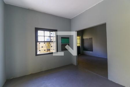 Casa à venda com 300m², 3 quartos e 8 vagasQuarto de Serviço