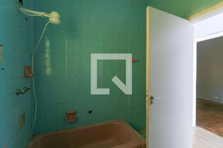 Casa à venda com 300m², 3 quartos e 8 vagasBanheiro