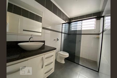 Banheiro de apartamento à venda com 2 quartos, 117m² em Centro, São Leopoldo