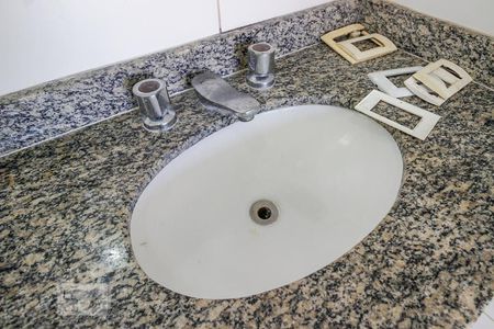 Apartamento para alugar com 300m², 5 quartos e 3 vagas Apartamento para alugar com 300m², 5 quartos e 3 vagasBanheiro da Suíte 1