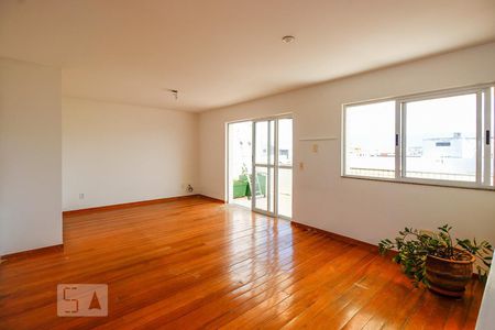 Apartamento para alugar com 300m², 5 quartos e 3 vagas Apartamento para alugar com 300m², 5 quartos e 3 vagasSala de Estar