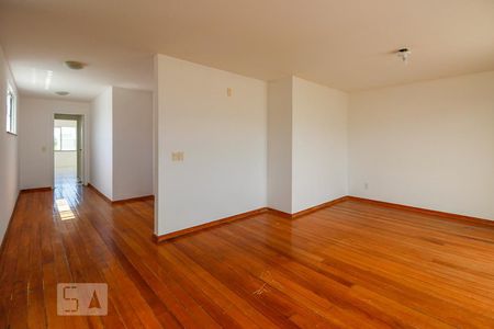 Apartamento para alugar com 300m², 5 quartos e 3 vagas Apartamento para alugar com 300m², 5 quartos e 3 vagasSala de Estar