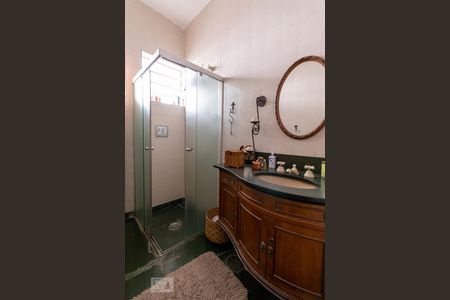 Casa à venda com 350m², 4 quartos e 4 vagasBanheiro da suíte