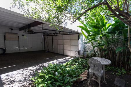 Casa à venda com 350m², 4 quartos e 4 vagasGaragem