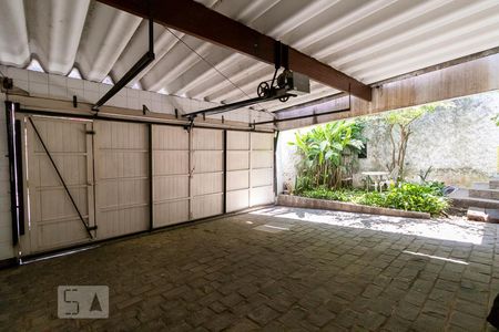 Casa à venda com 350m², 4 quartos e 4 vagasGaragem