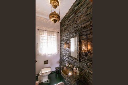 Casa à venda com 350m², 4 quartos e 4 vagasLavabo