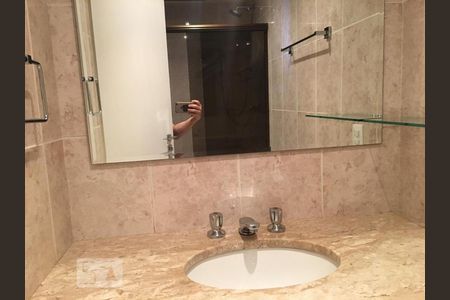 banheiro de apartamento à venda com 2 quartos, 86m² em Jardim Londrina, São Paulo