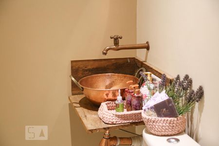 Casa de condomínio à venda com 135m², 2 quartos e 1 vagaLavabo