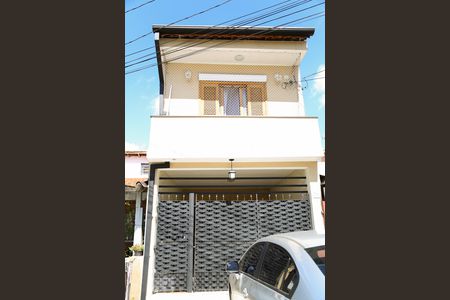 Casa de condomínio à venda com 135m², 2 quartos e 1 vagaFachada