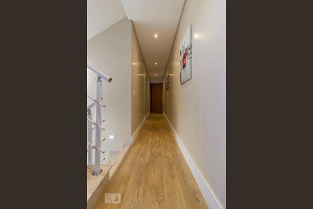 Casa à venda com 250m², 3 quartos e 6 vagasCorredor