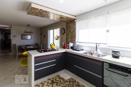 Casa à venda com 250m², 3 quartos e 6 vagasCozinha