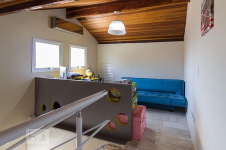 Casa à venda com 250m², 3 quartos e 6 vagasEscritório